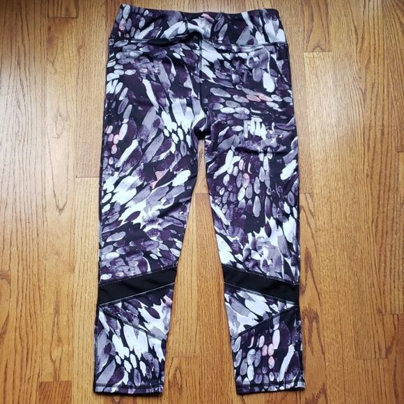 Gaiam High Rise Capri - Picture 6 of 7